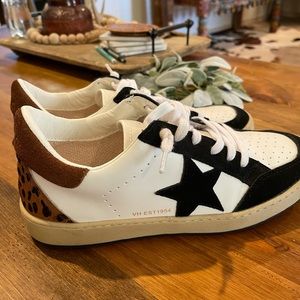 Size 10 vintage Havana shoe